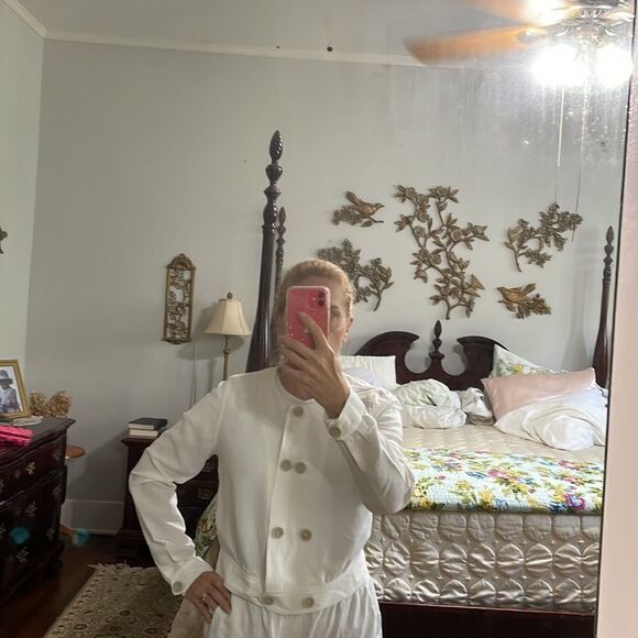 CAbi off white lightweight linen jacket - Picture 9 of 11